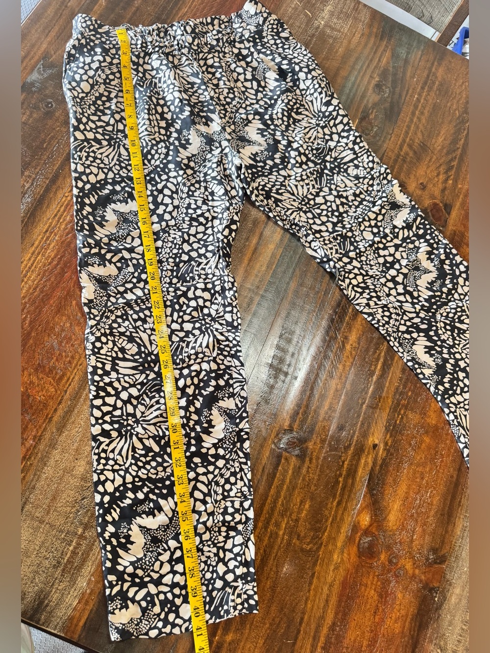 Women's Black Label By Chico’s Skinny Pants - Sleek Printed